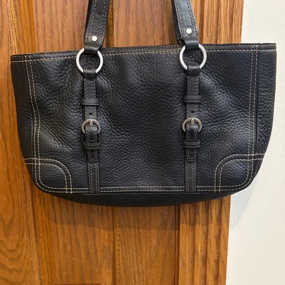 Coach Black Pebbled Leather Shoulder Bag D0851-F12339 Minimalist - Picture 14 of 15